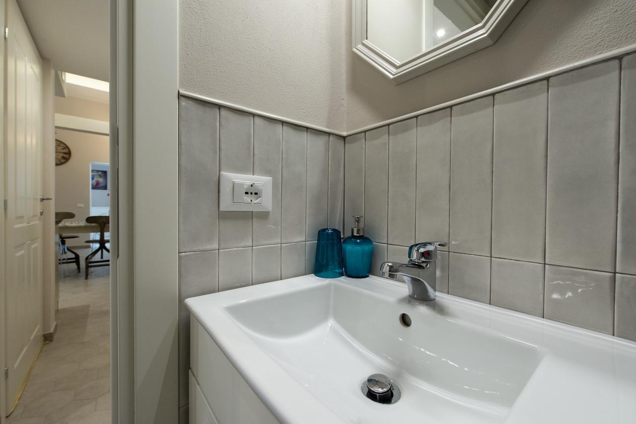 Lucia'S Home Флоренция Экстерьер фото